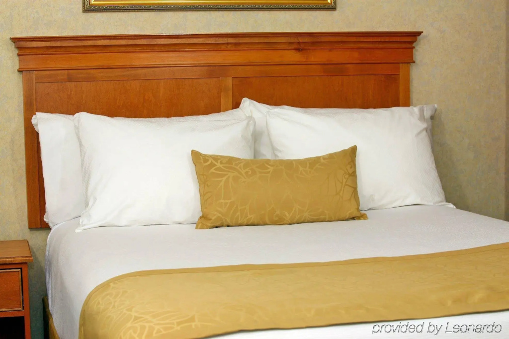Hotel d’Lins Ontario Airport - Général