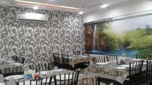 Food & Beverage