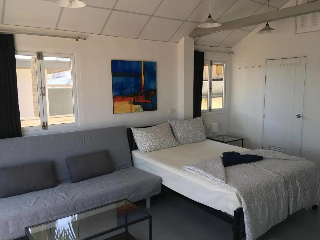 Apartment with sea view