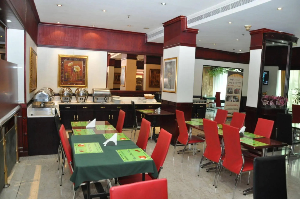 Claridge Hotel 19