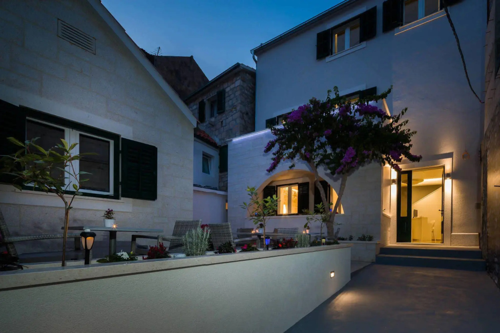 Balatura The Fine Bed & Breakfast