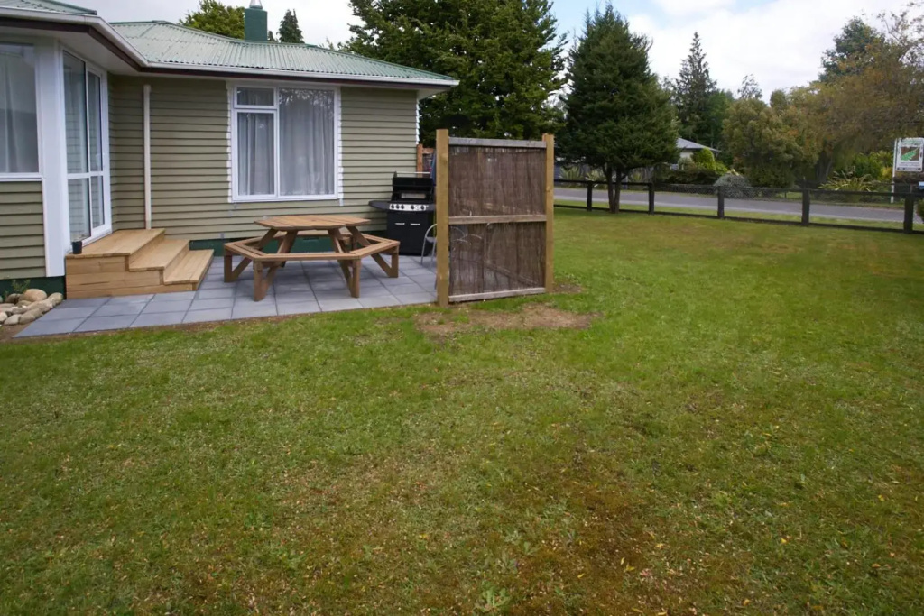 Accommodation Fiordland -The Three Bedroom House at 226A Milford Road