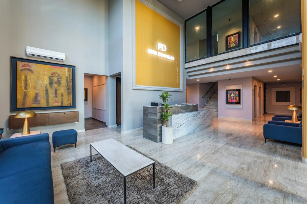 Hotel MID Project — 2