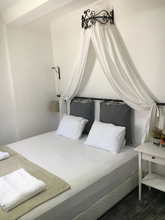 1 Bedroom Standard Quadruple room with garden view