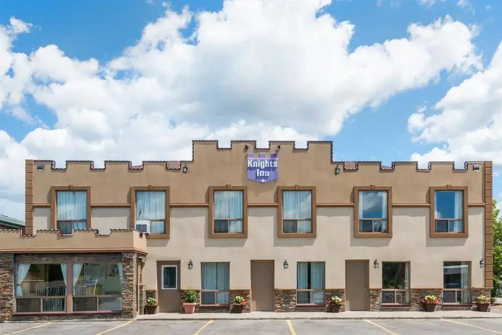 Borden Inn & Suites