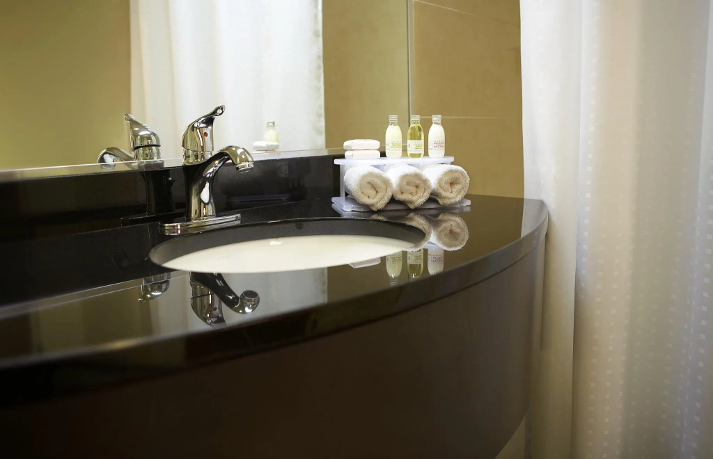 Holiday Inn & Suites Montreal Airport by IHG - Chambres