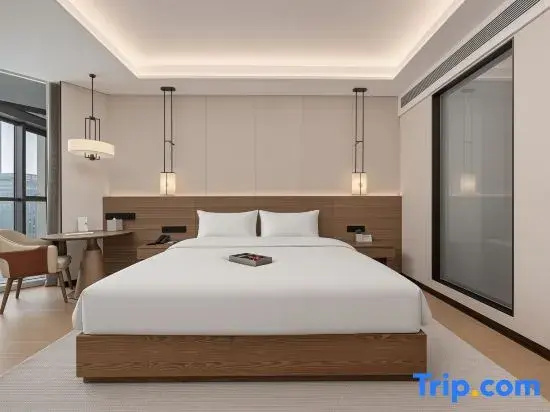 Executive Double room with lake view (full double bed)