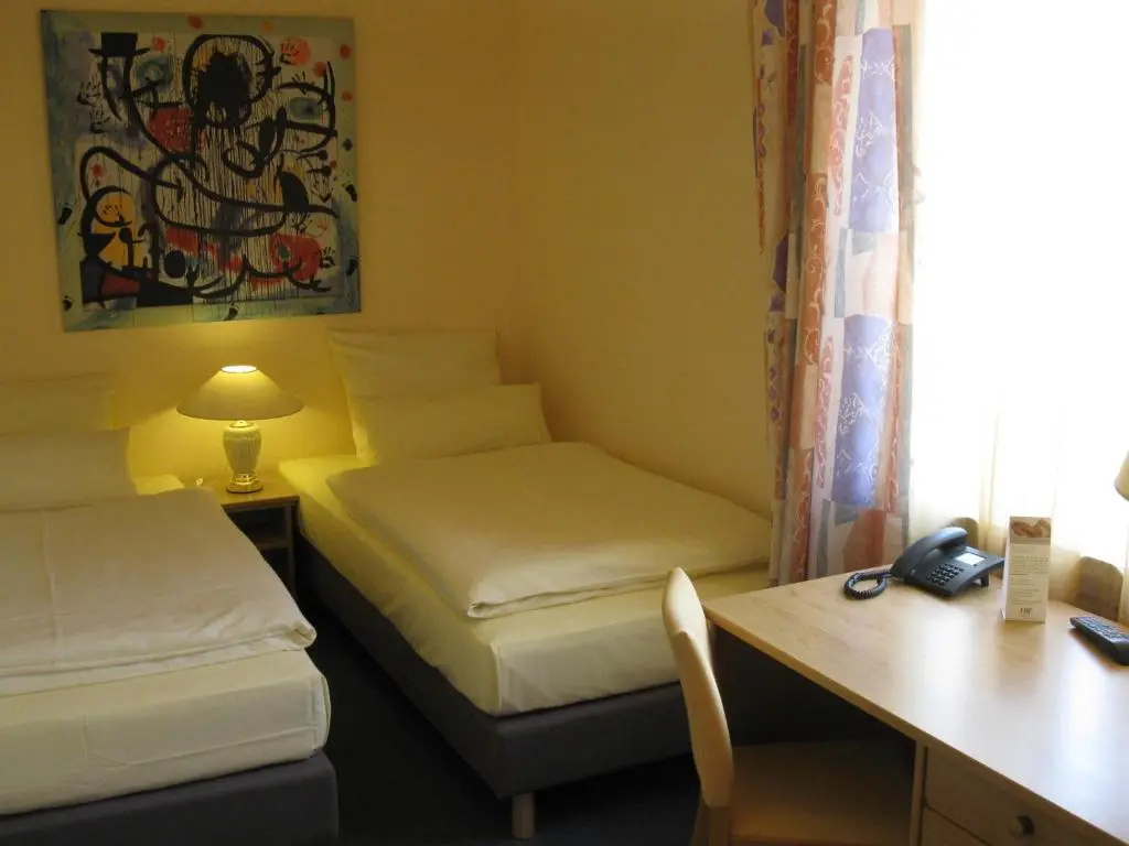Standard Double room (twin beds)