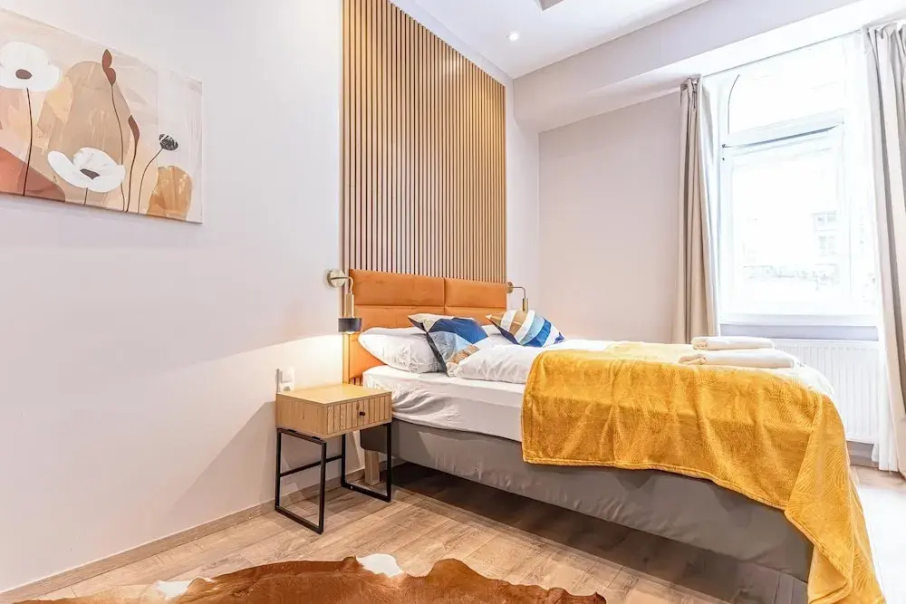 4BR Apt. for Groups 6-Min to Stadthalle