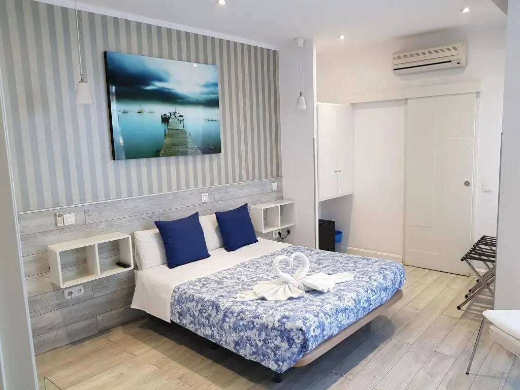Superior Double room (full double bed)