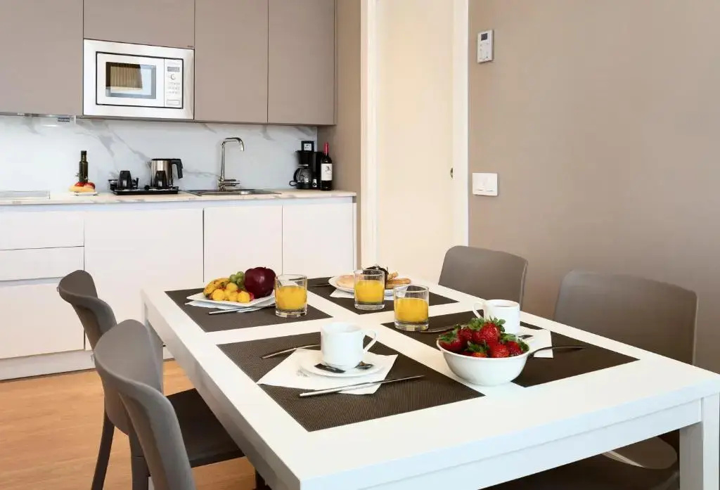 Double Apartment (full double bed)