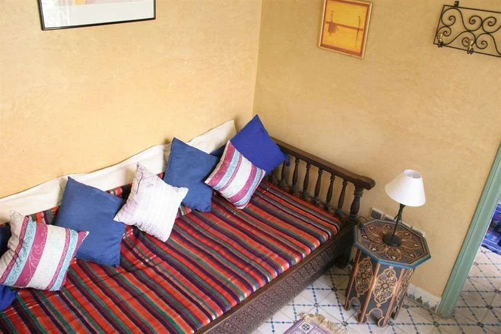 Riad Limoun Amara — 4
