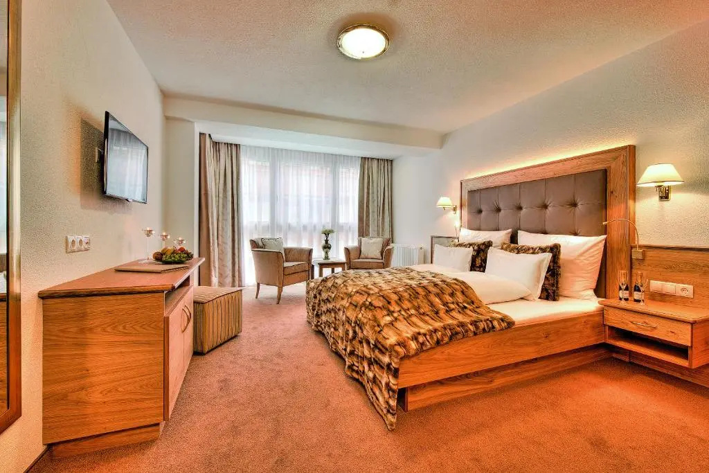 Superior Double room (full double bed)