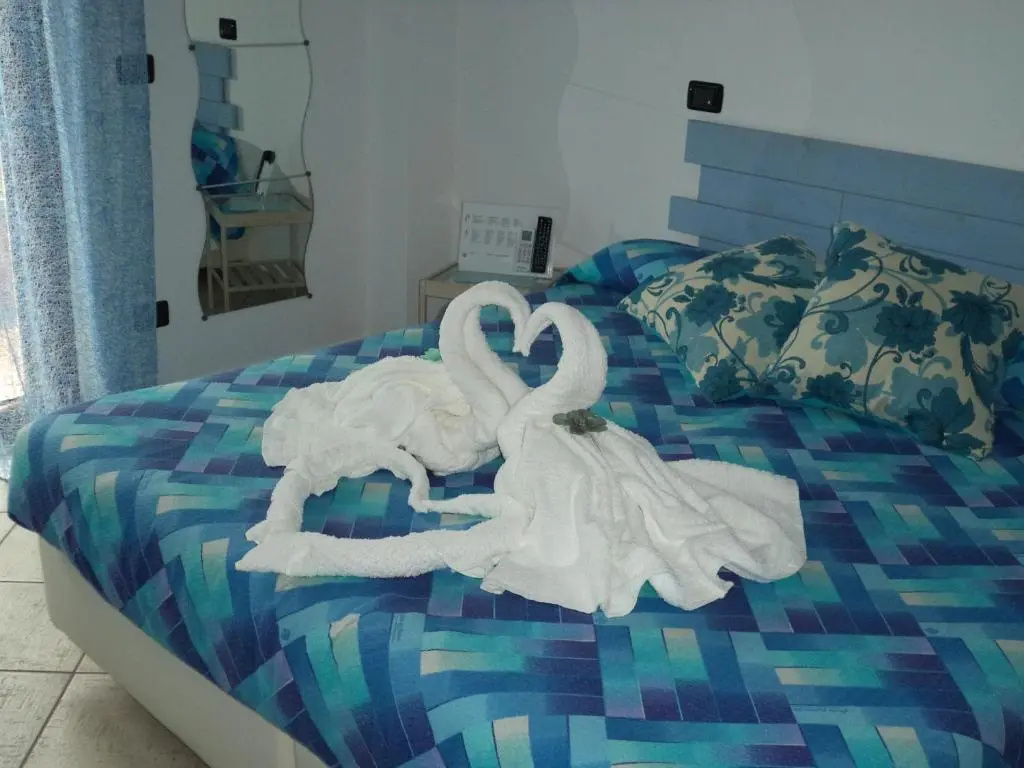 Standard Double room with garden view (full double bed)