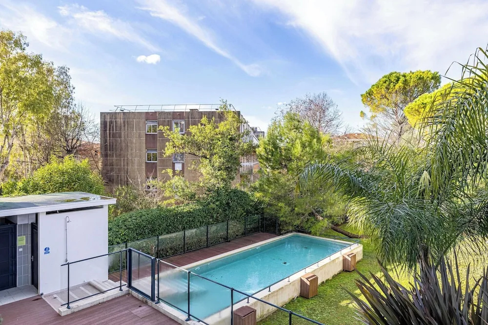 Spacious Apartment a/c 1br/4p - With Pool