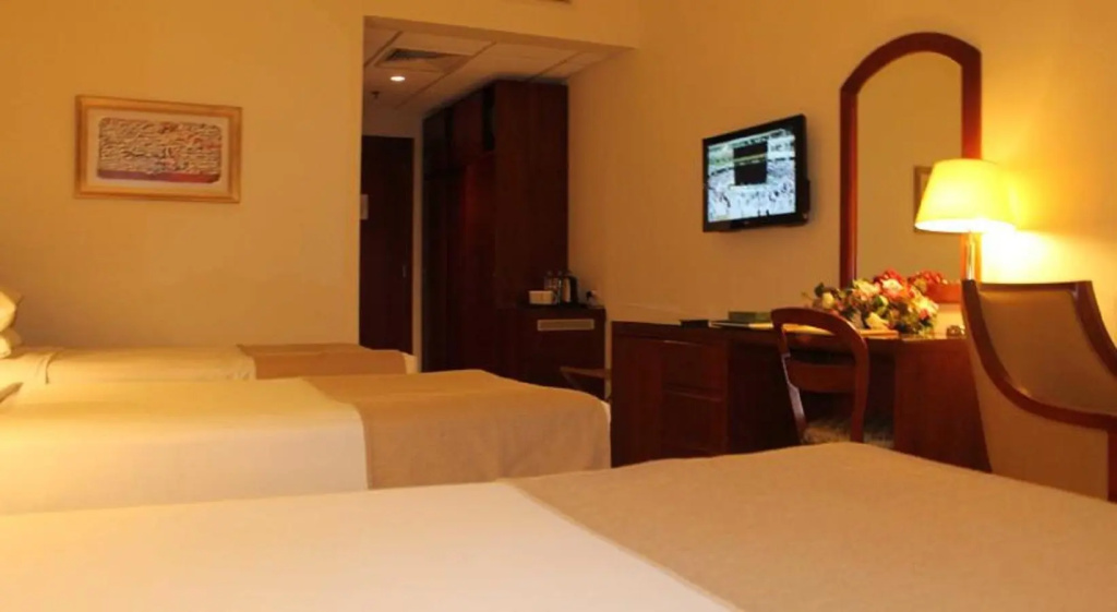 Lobby & Reception