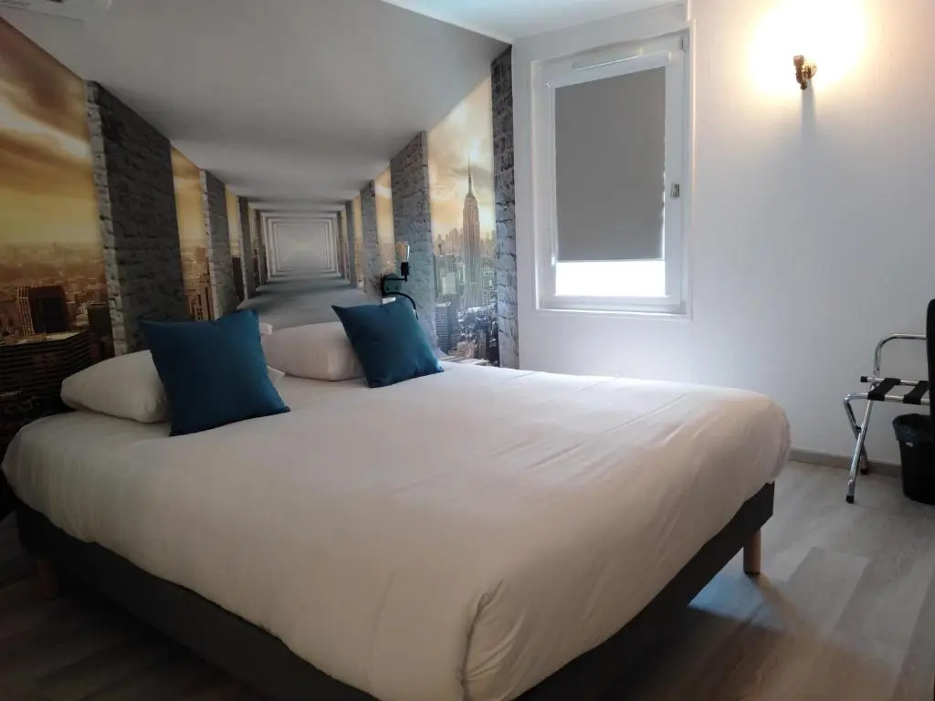 Standard Double room (full double bed)
