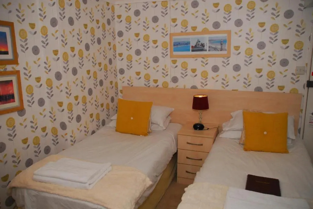 Standard Double room (twin beds)