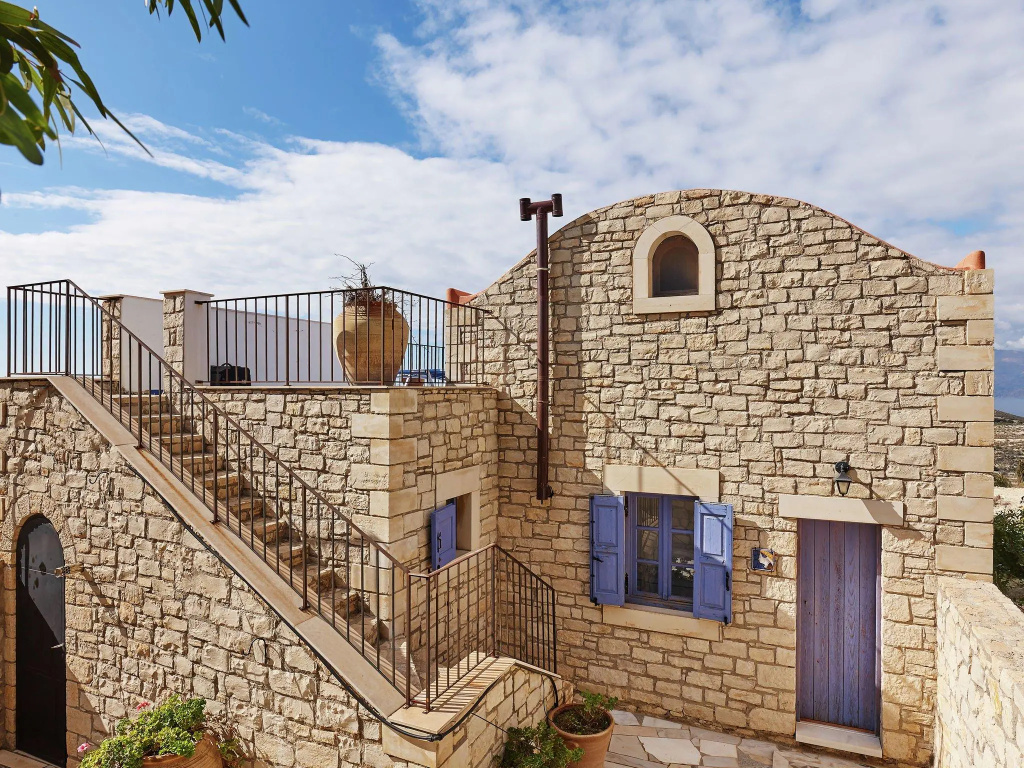 New Beautiful Complex With Villas and App, Big Pool, Sea Views, SW Crete