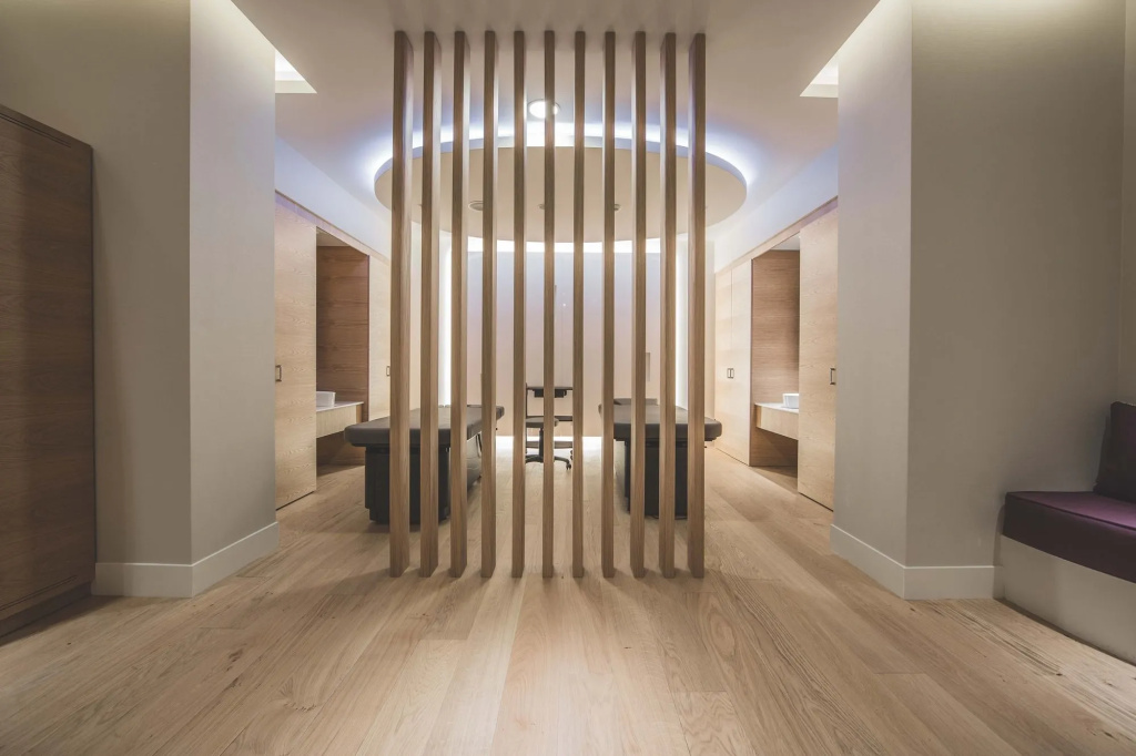 Lobby & Reception
