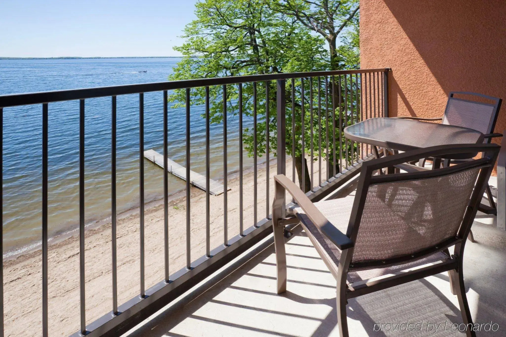 Holiday Inn Detroit Lakes - Lakefront by IHG - Général