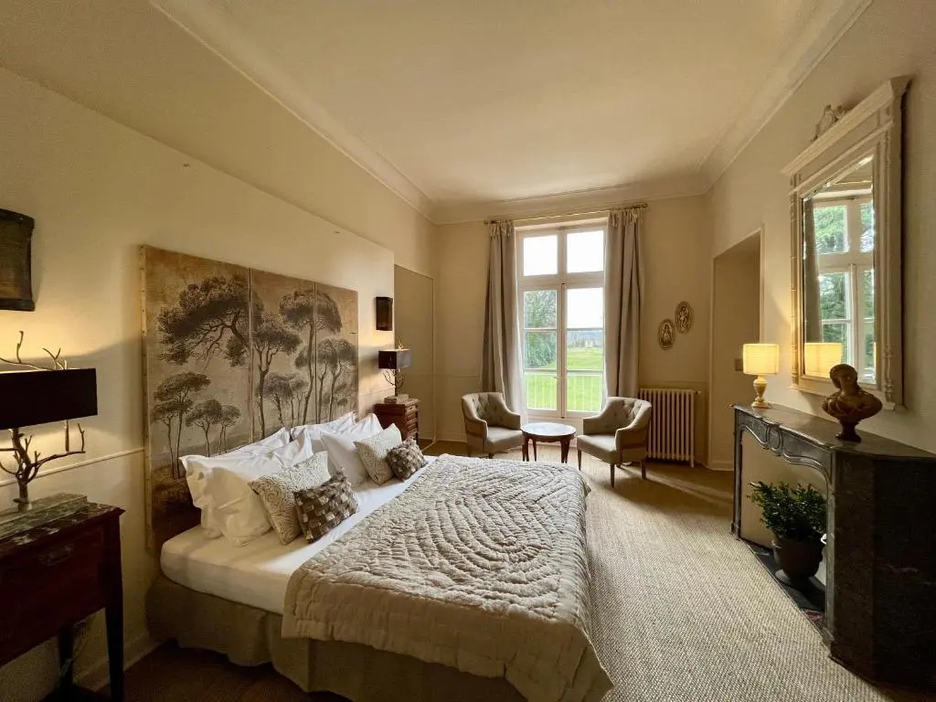 Standard room with park view