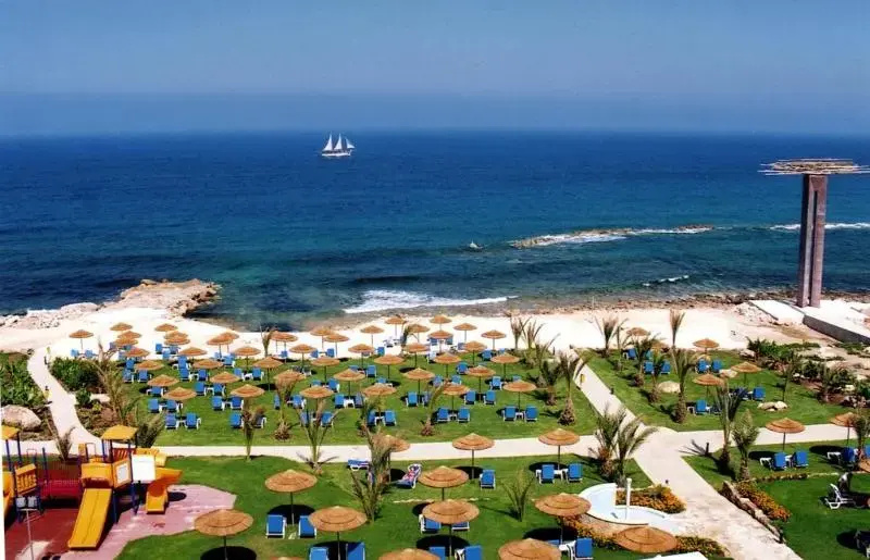 Beach & Waterfront