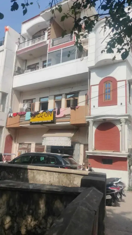 Narayani Guest House By GRB