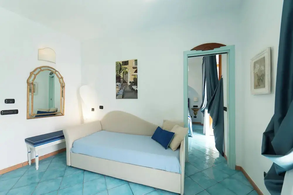 2 Bedrooms Junior Suite with sea view