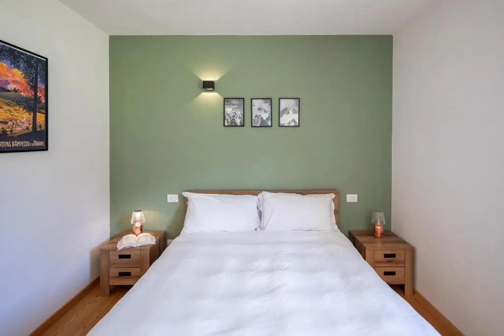 2 Bedrooms Chalet