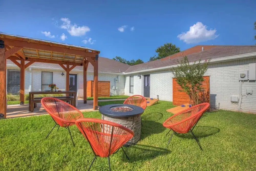Wanderlust #3 Hot Tub Shared Outdoor Space