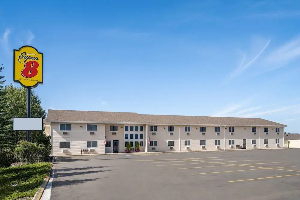 Super 8 Lewistown