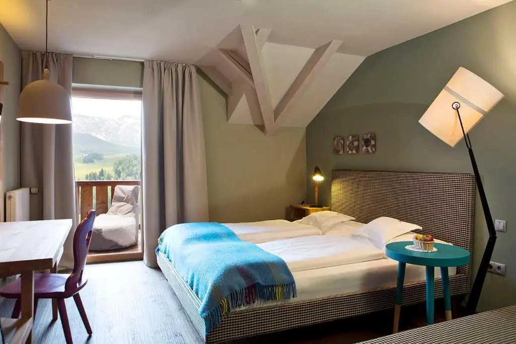 Standard Double room with balcony and with mountain view (full double bed)