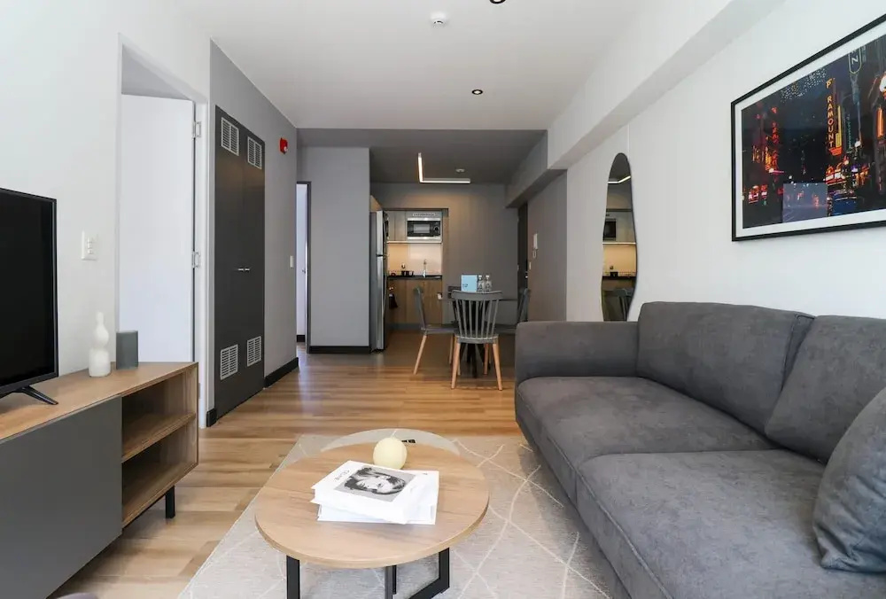 w Resplendent 2BR w Great Balcony in San Isidro
