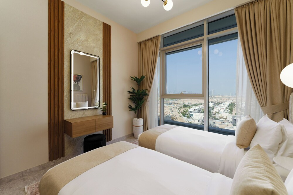 Maison Privee - Tranquil Living with Golf Course Vws in Dubai Hills — фото