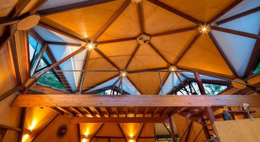 The Dome House - Général