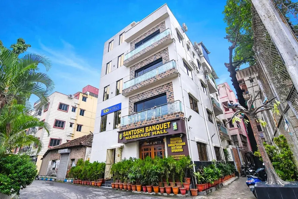 Fabhotel Santoshi