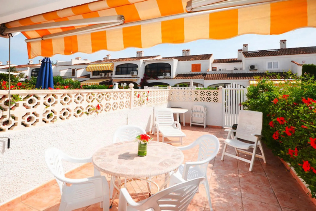Apartment in Santa Pola with parking space