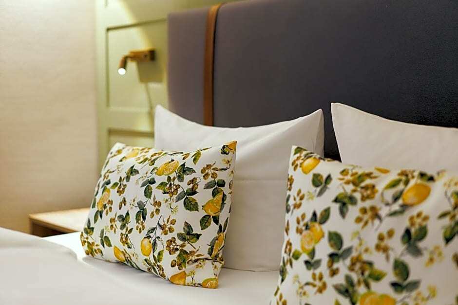 Hotel Orangerie by null