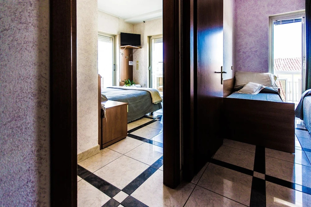 Classic Quadruple room