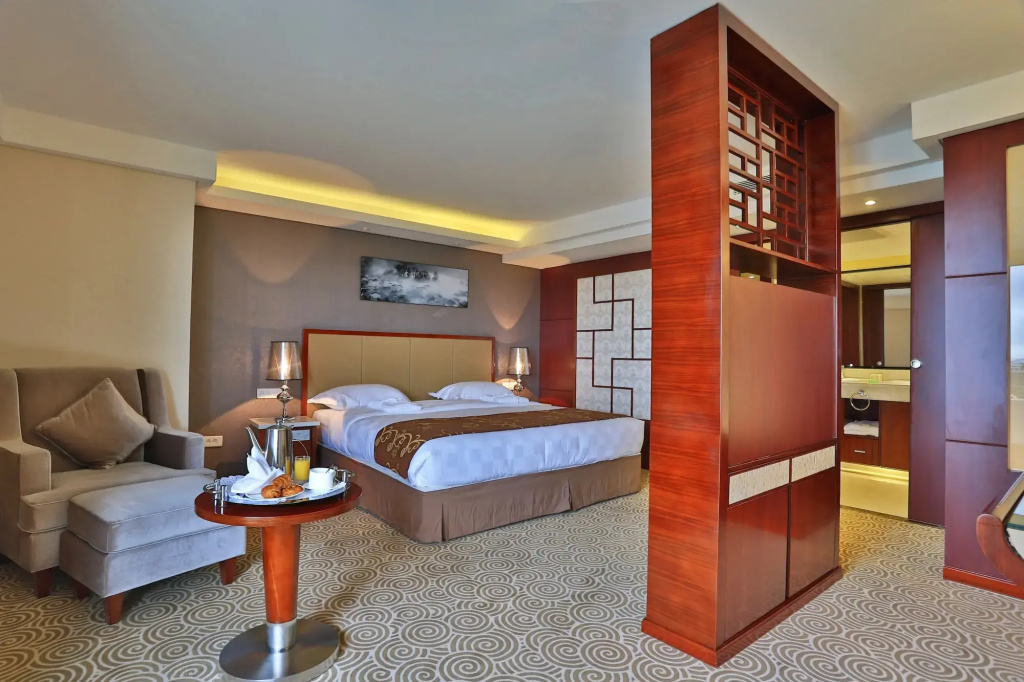 Lobby & Reception