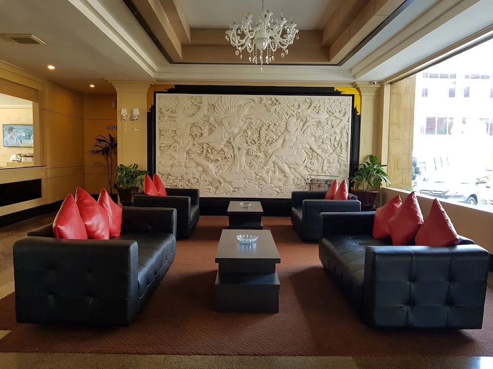 Lobby & Reception