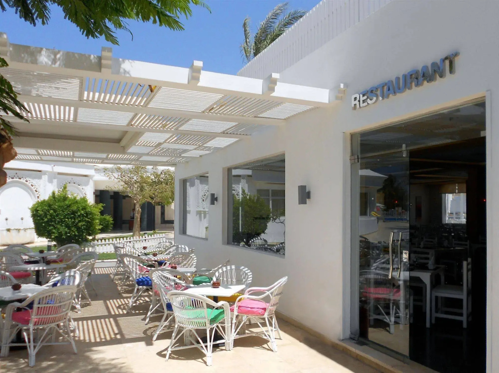 Meraki Resort