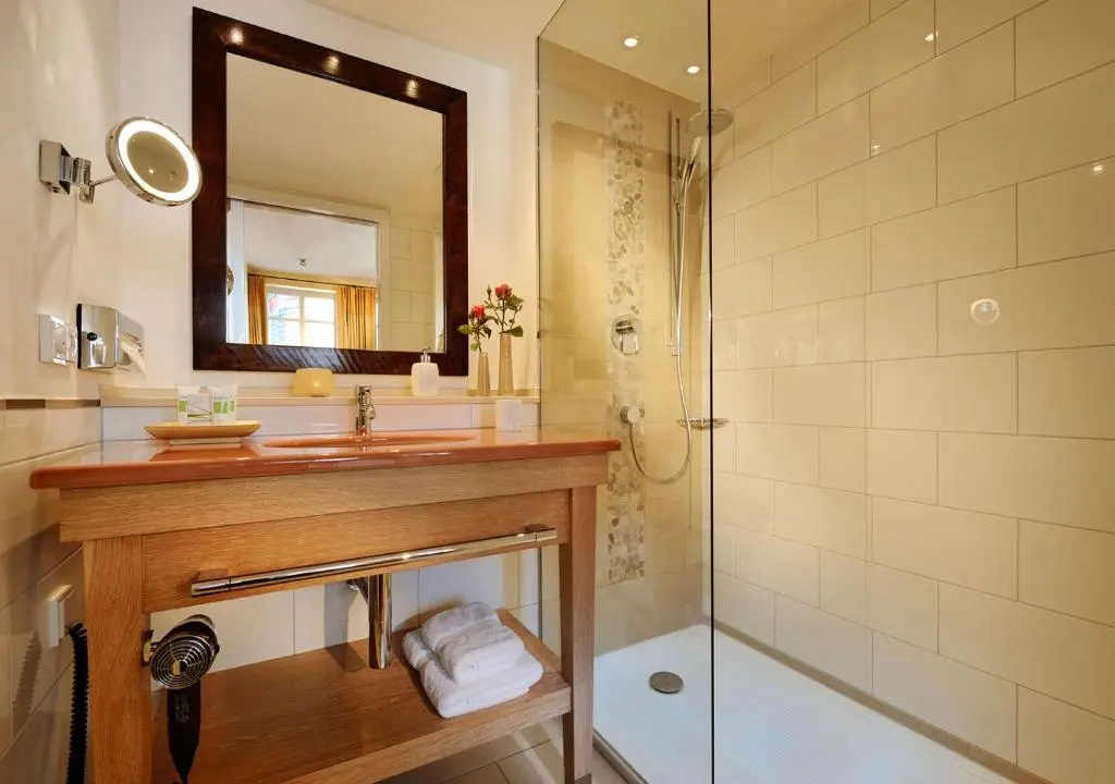 Superior Double room (full double bed)