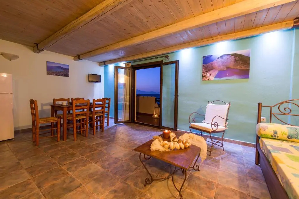 2 Bedrooms Standard room with sea view