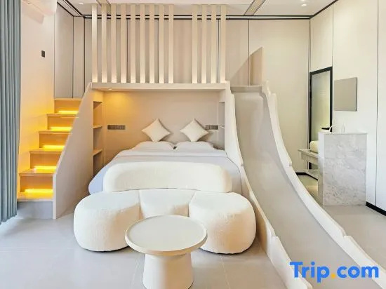 Standard Family room with balcony and with partial sea view
