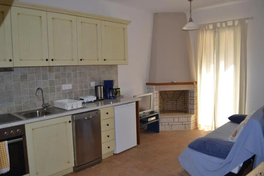 2 Bedrooms Villa