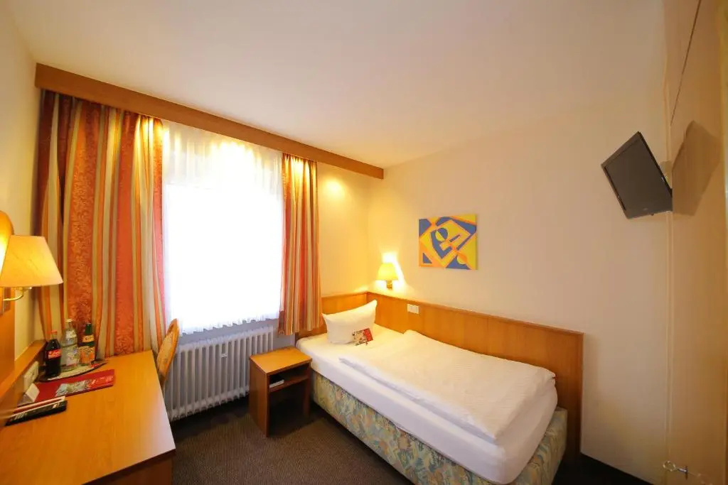 Economy room