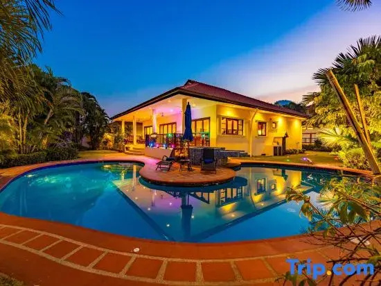 Cozy 3 Bedroom Pool Villa Close to Town (CV3L)