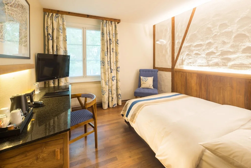 Standard Single room with city view